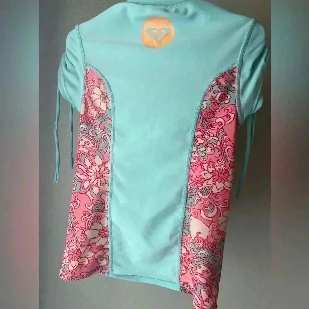 Roxy girls blue and floral rashguard - Picture 2 of 9